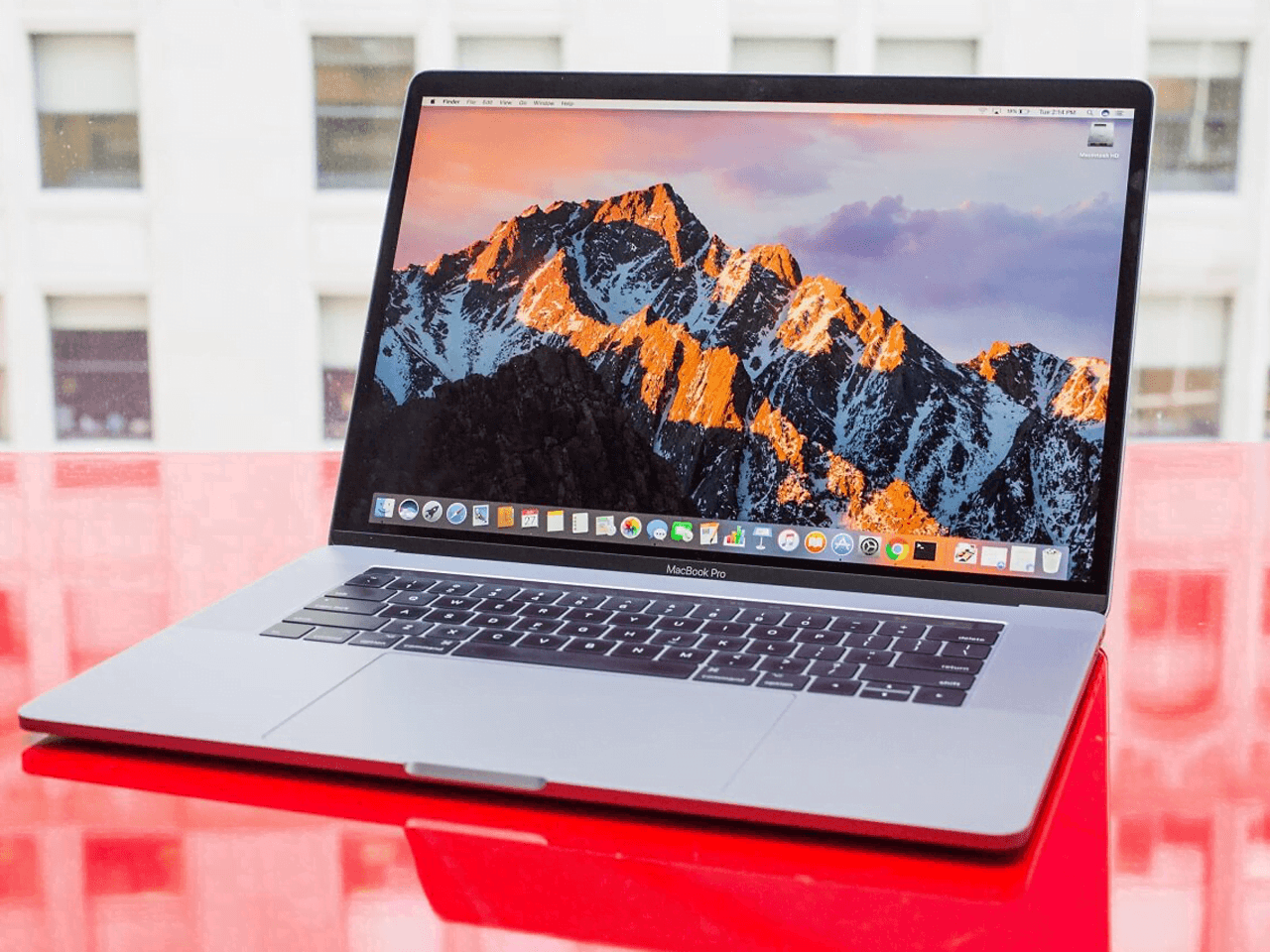 Laptop đáng mua 2025