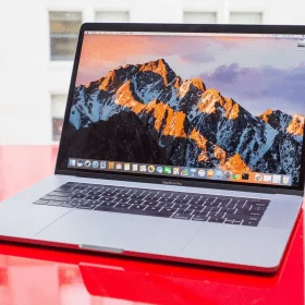Laptop đáng mua 2025