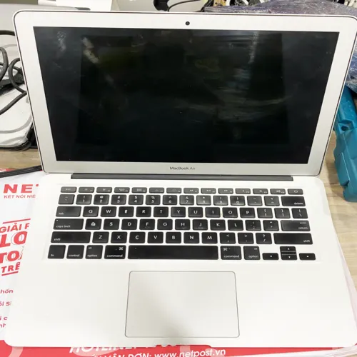 Apple MacBook Air i5 13 inch i5/8GB/256GB Còn Mới